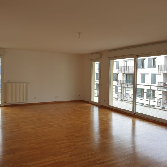  Annonces SAINTJULIENENGENEVOIS : Appartement | FERNEY-VOLTAIRE (01210) | 134 m2 | 2 239 € 