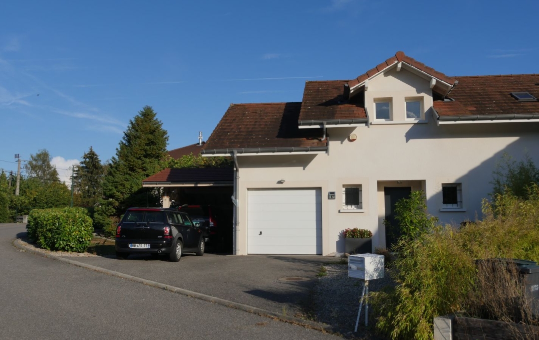 Annonces SAINTJULIENENGENEVOIS : Other | SAINT-GENIS-POUILLY (01630) | 123 m2 | 2 730 € 